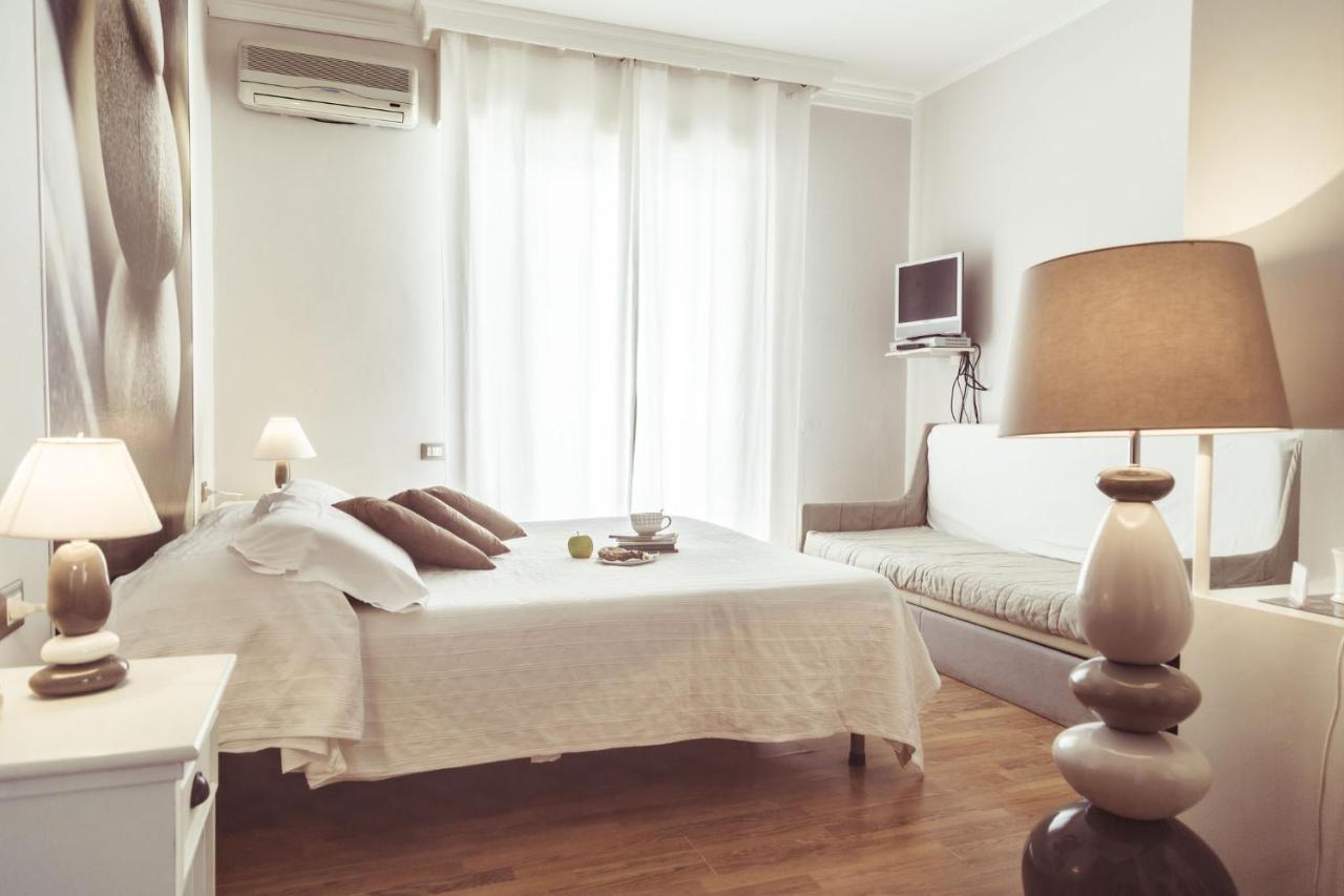 Piccolo Mondo Hotel ฟอลลอนนีกา ภายนอก รูปภาพ